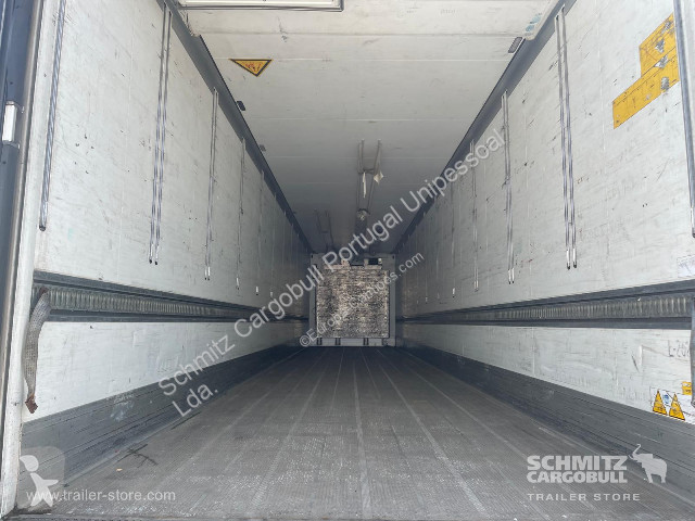 نصف مقطورة Schmitz Cargobull Semitrailer Reefer...