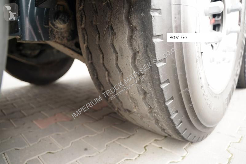 نصف مقطورة Bodex