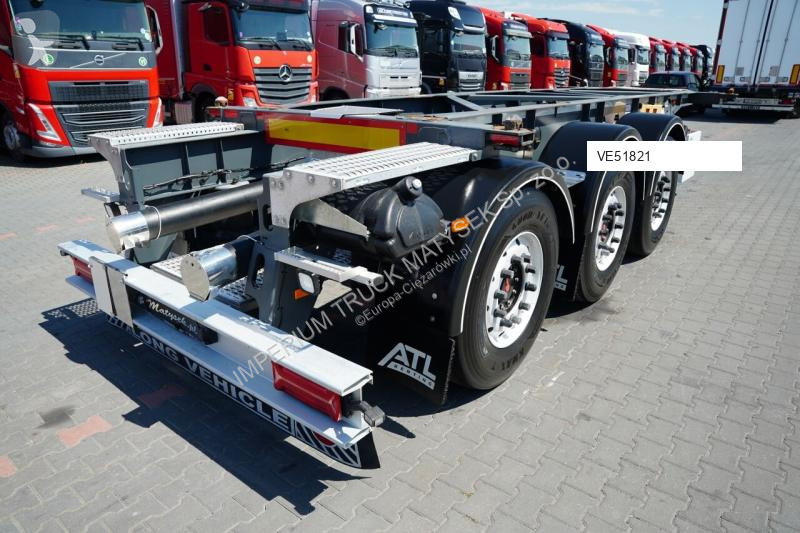 Полуремарке Van Hool NACZEPA PODKONTENEROWA /...