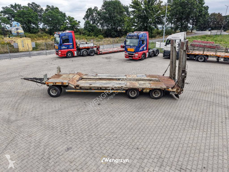T 3 Profi 30 Najazdy hydrauliczne semi-trailer