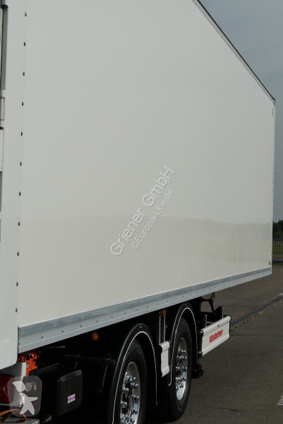 Návěs Kässbohrer XJ2 /CITY KOFFER/LBW 2500 kg...