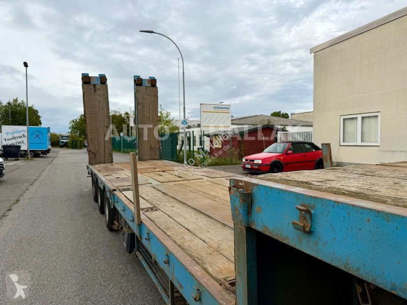 Semitrailer Kaiser Tieflader 45 t Hydr. Rampen...