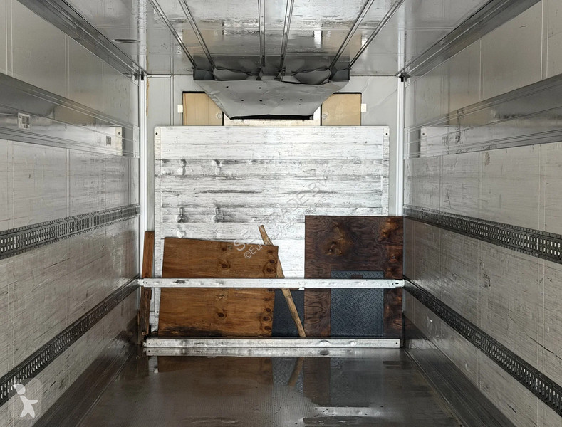 Schmitz Cargobull 20/LZG 20 STEERING AXLE DRUM...