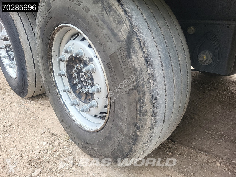 Krone Hardwood Lift Axle semi-trailer