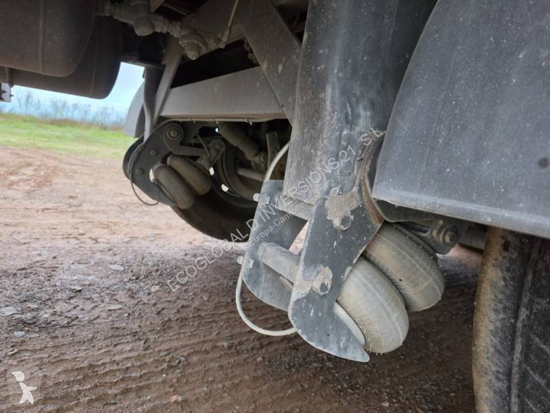 Sættevogn Fruehauf T34C con laterales abatibles...