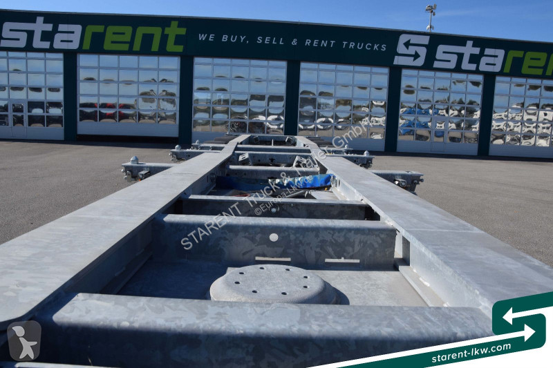 نصف مقطورة Fliegl Containerchassis ADR...