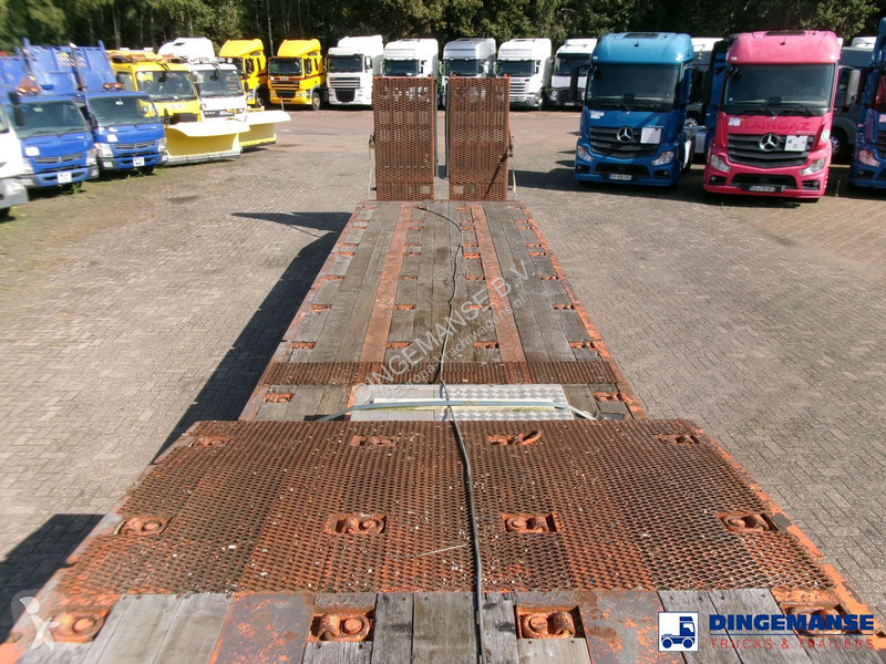 Semiremorca King 3-axle semi-lowbed trailer 44T...