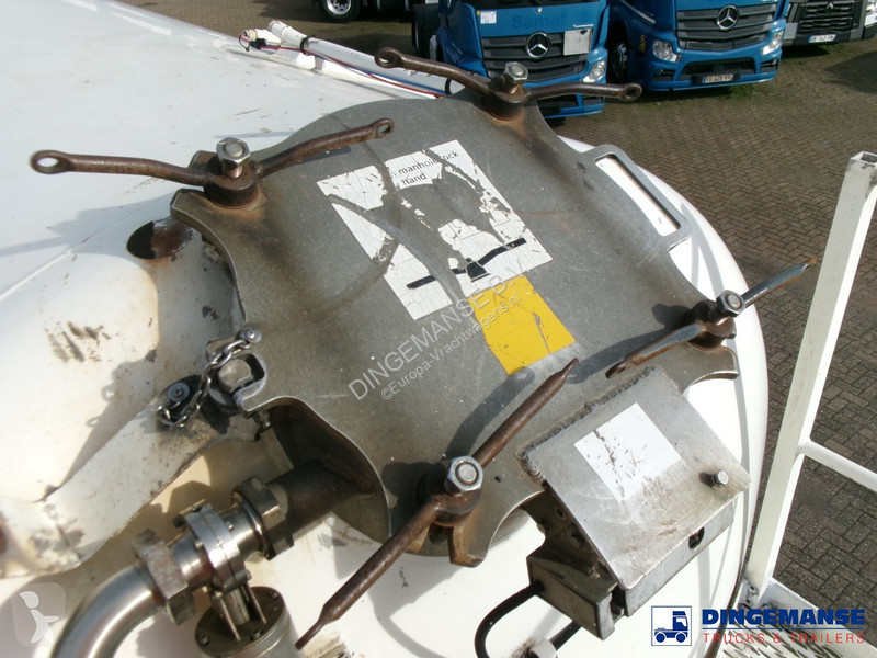 Semiremorca Feldbinder Powder tank alu 41 m3...