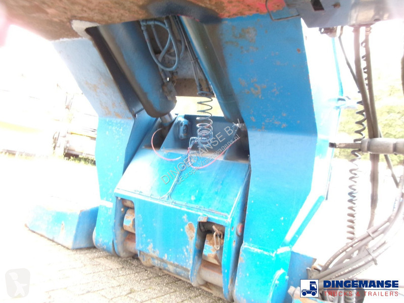 Semiremorca Nooteboom 3-axle lowbed trailer...