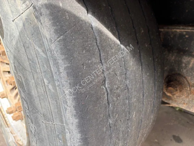 Semitrailer Krone Flatbed met rongen 41 ton...