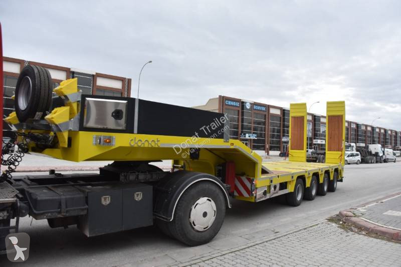 نصف مقطورة Donat 4 axle hydraulic lowbed...
