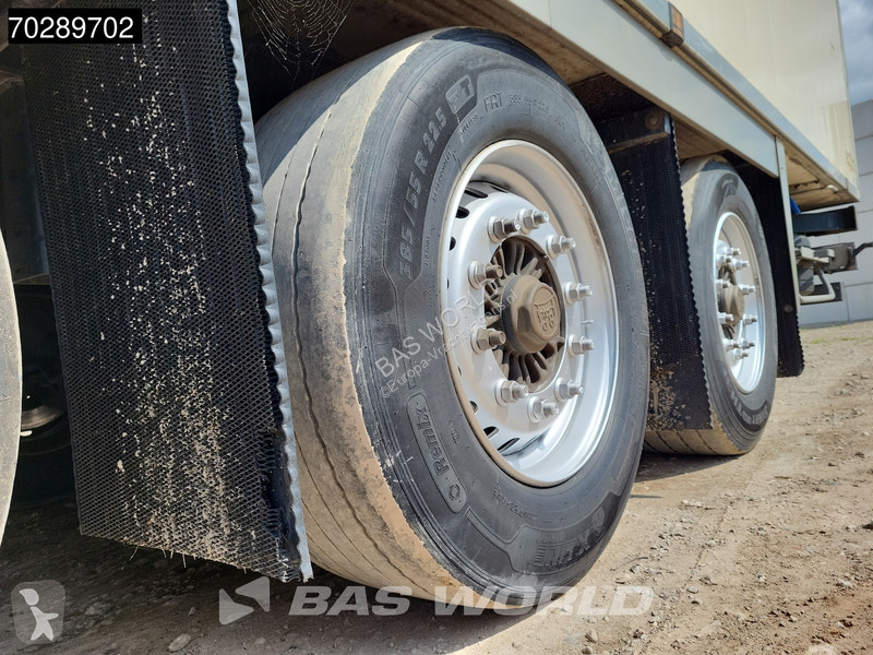 Semitrailer Chereau Thermo King SLXi 300 3...