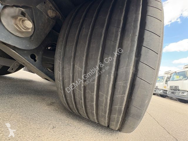 Semitrailer Wielton...