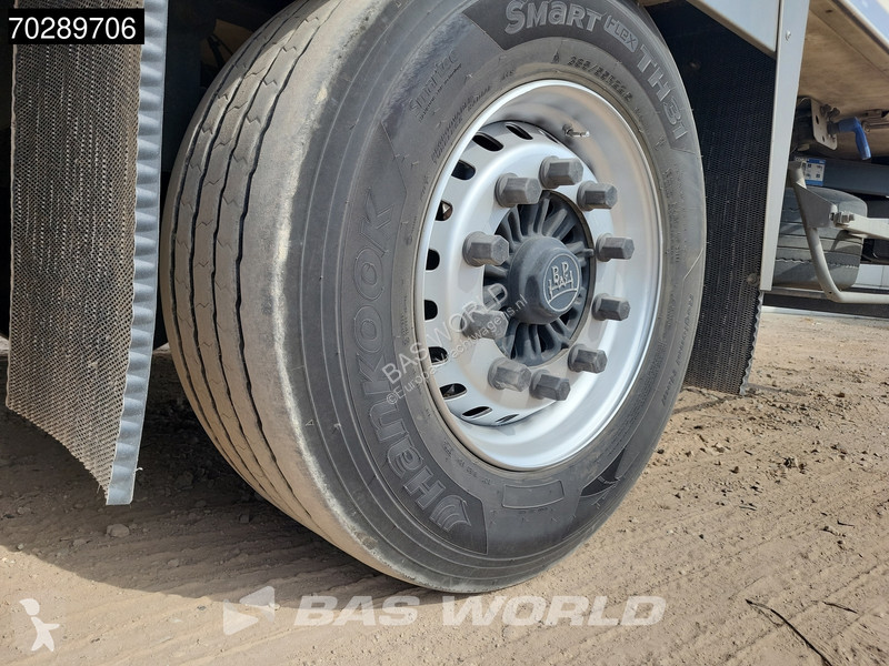 Semitrailer Chereau Thermoking SLXe 300 3 axles...
