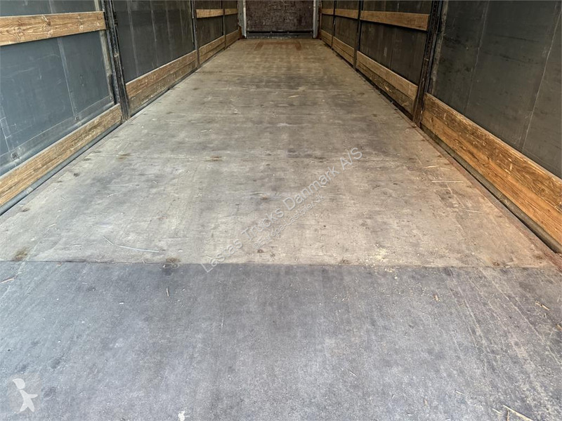 نصف مقطورة Krone Curtainsider / Planenauflieger
