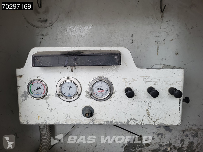 Semi remorque  SVM 39000L Liftachse Cement