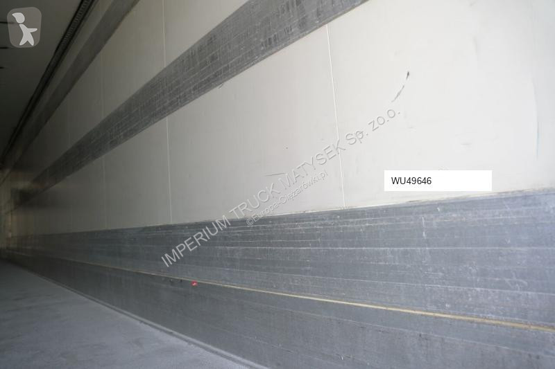 نصف مقطورة Krone