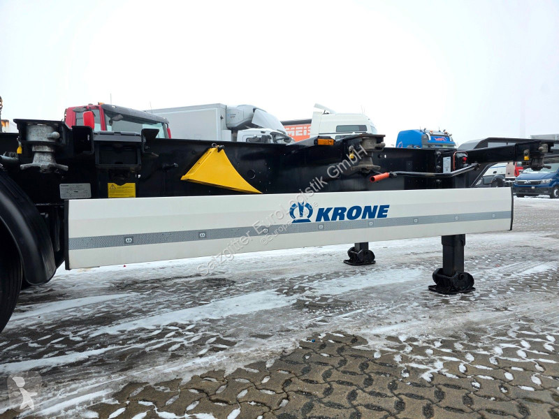 نصف مقطورة Krone