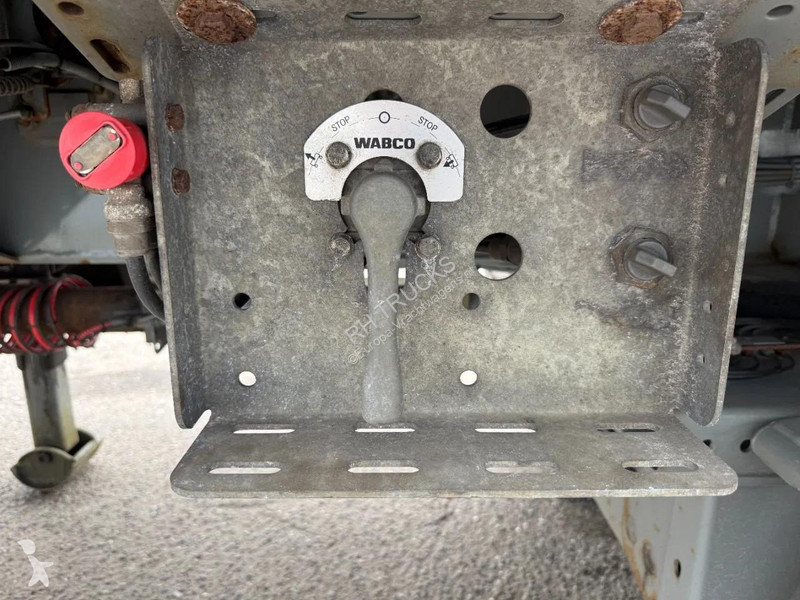 نصف مقطورة Broshuis 4 AXLE - BPW - 4X STEERING...