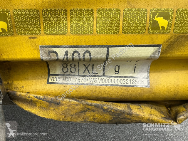 نصف مقطورة Schmitz Cargobull Curtainsider Mega