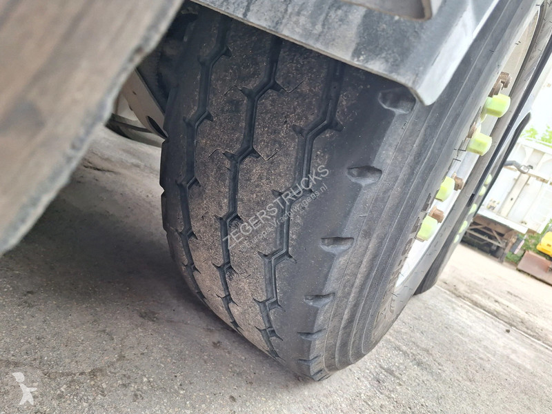 نصف مقطورة Stas SX300CX