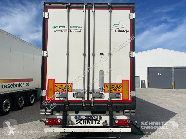 نصف مقطورة Schmitz Cargobull Semitrailer Reefer...