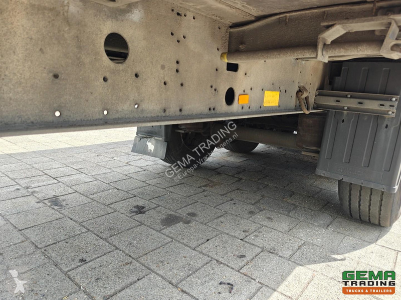 نصف مقطورة Schmitz Cargobull 24 13.6m Insulated...
