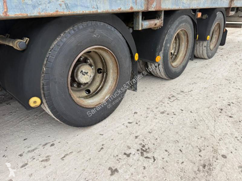نصف مقطورة Trailor