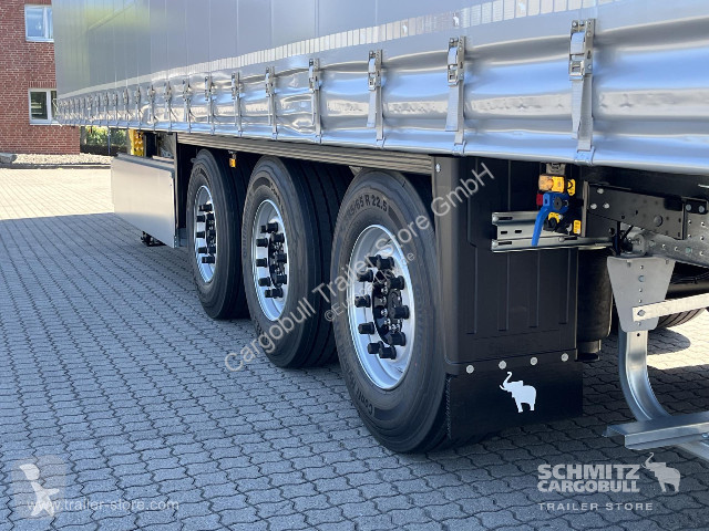 نصف مقطورة Schmitz Cargobull Curtainsider...