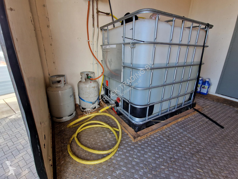 Полуприцеп  913- Camper trailer - 8 bed - Bar -...