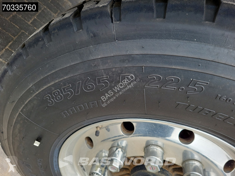 Полуприцеп Schwarzmüller SM 2 axles ISO Lift...
