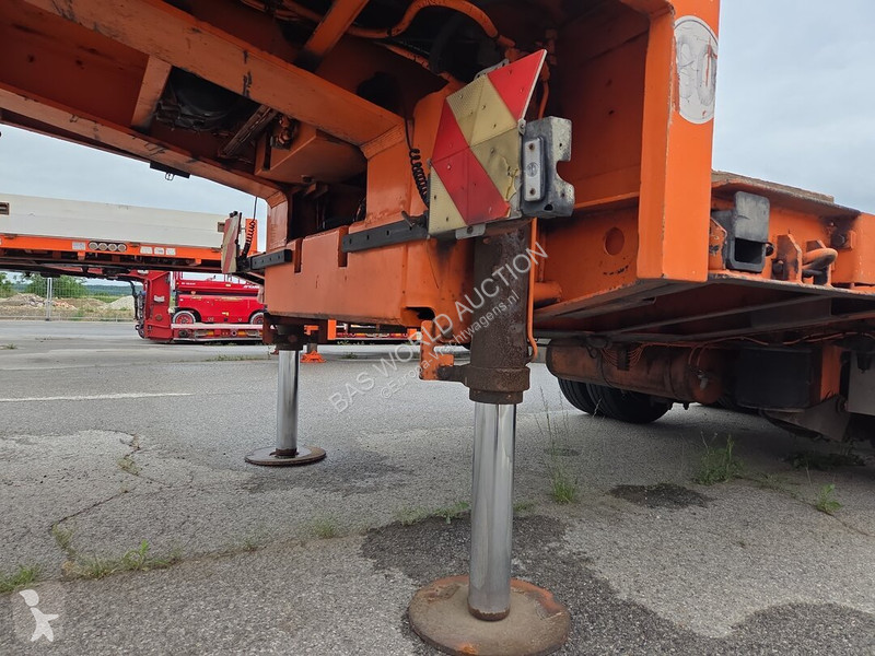 Полуприцеп Goldhofer STZ-L6-67/80A