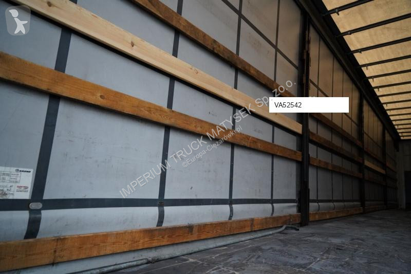 Полуприцеп Krone Semiremorcă cu prelată...
