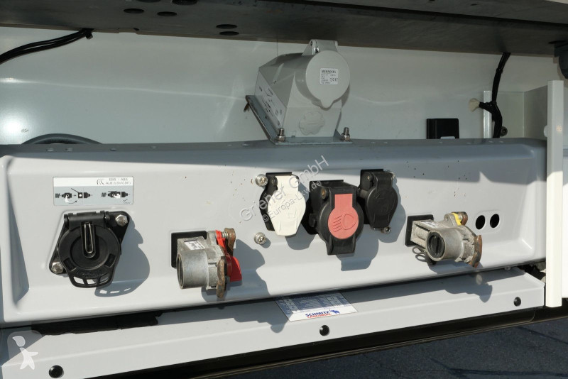 Schmitz Cargobull 24/ LBW 2500 kg UFB /DS/...