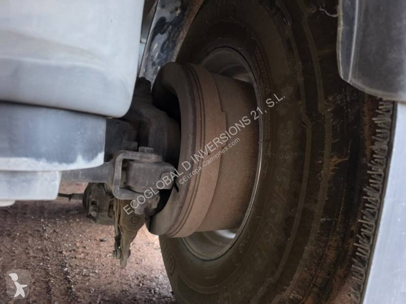 Sættevogn Fruehauf T34C con laterales abatibles...