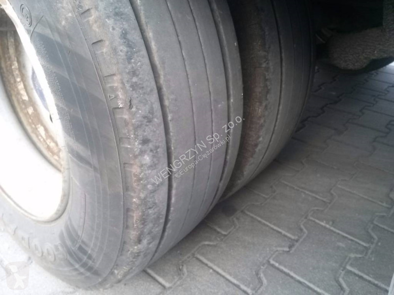 نصف مقطورة  NACZEPA 3 OSIOWA TYPU SEMI BROSHUIS