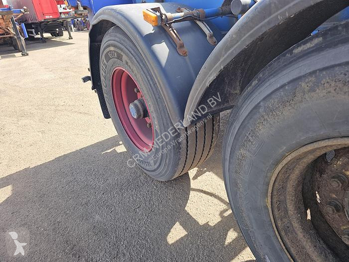 Semitrailer Renders 2 axle 20 ft container...
