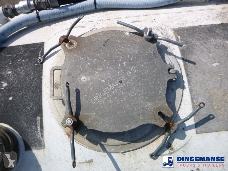 Semiremorca Feldbinder Powder tank alu 63 m3 /...