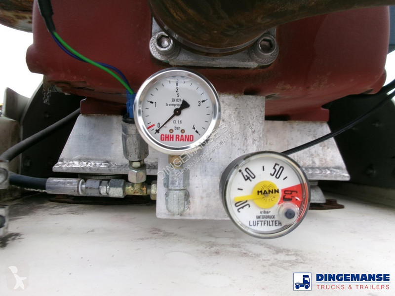 Semirimorchio Feldbinder Powder tank alu 40 m3...