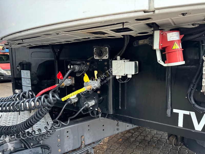 Semiremorca Kraker trailers ISO 92m3...