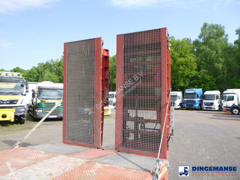 Semiremorca Turbo's Hoet 3-axle semi-lowbed...