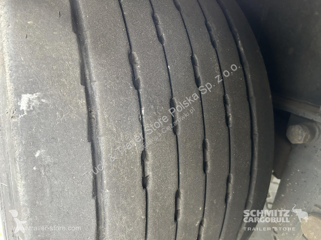 Semitrailer Wielton Schiebeplane Mega