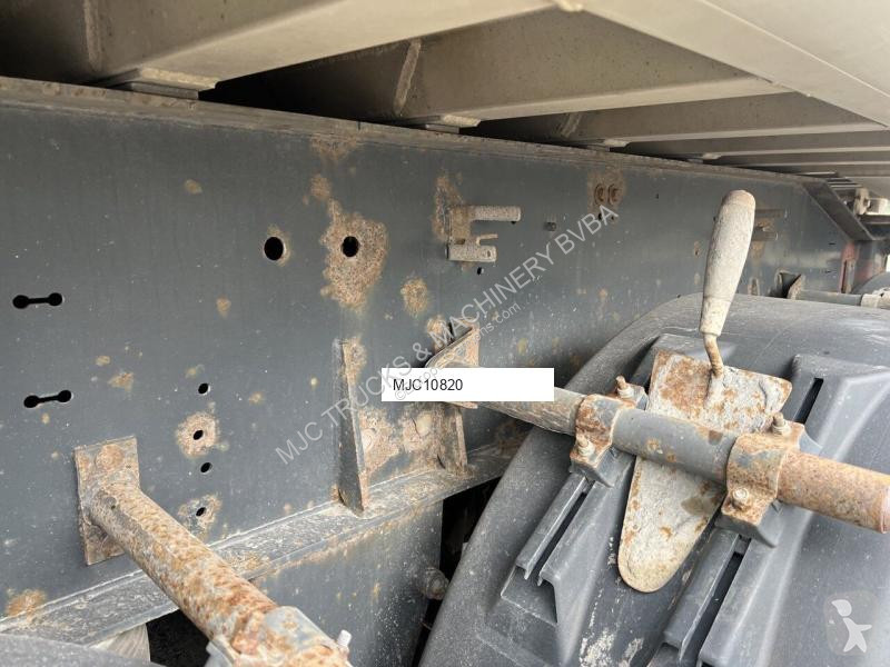 Semitrailer Schmitz Cargobull SKI 24 3-AXLES...