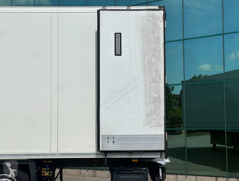 Oplegger Schmitz Cargobull SCB*S3B THERMO KING...