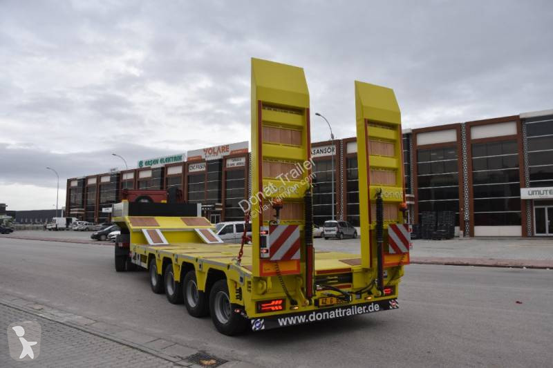نصف مقطورة Donat 4 axle hydraulic lowbed...