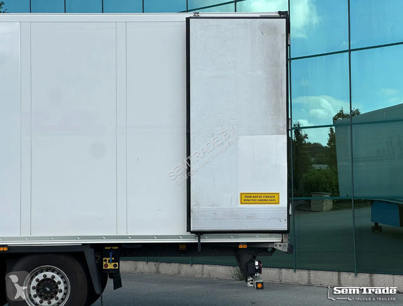 Oplegger Schmitz Cargobull SCB*S3B THERMO KING...