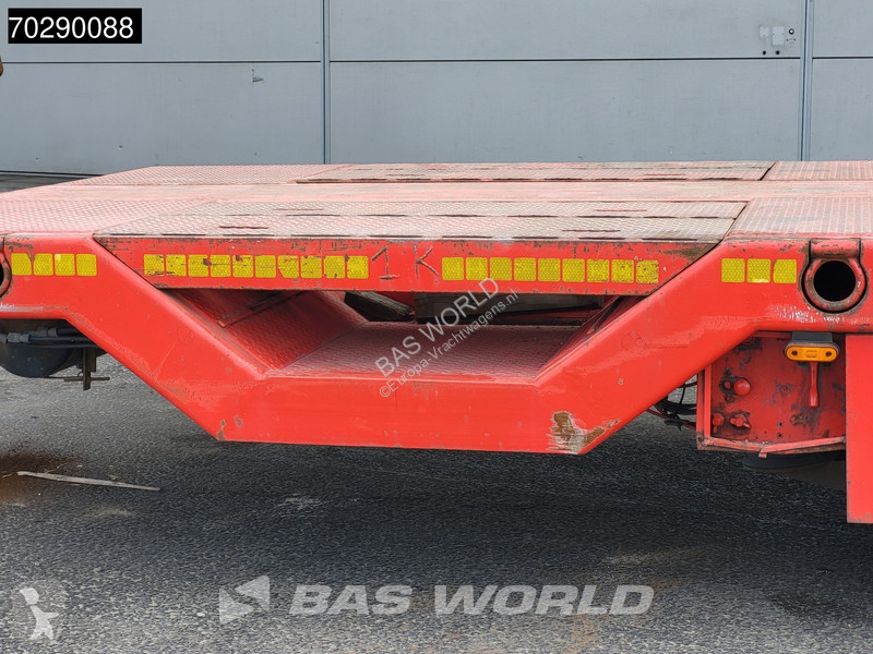 Semitrailer Kässbohrer LB3E Wheel Recess...