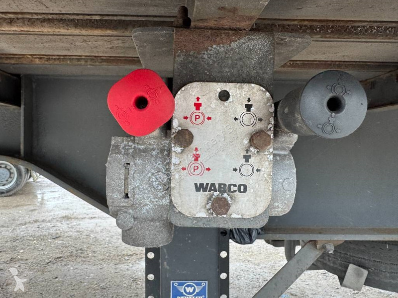 Oplegger Fruehauf ONCRK 32-220 A - Taillift /...