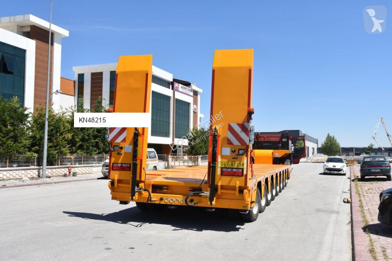 Donat 8 axle Heavy Duty lowbed with hydraulic...
