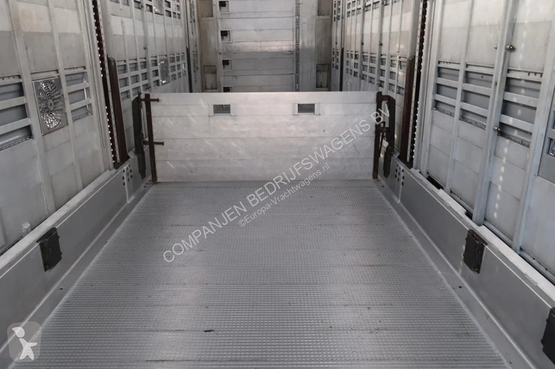 نصف مقطورة Pezzaioli SBA 31 - Cattle...